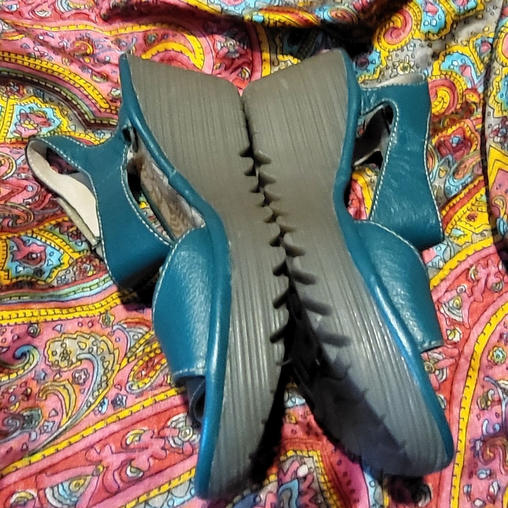 Fly London Teal Genuine Leather Sandals Wedge Heel Women's Size 36 5.5 6 - Picture 3 of 5